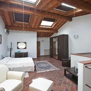 Ruggini Apartment
